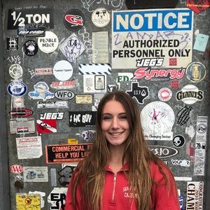 Meet your Posher, Lindsey